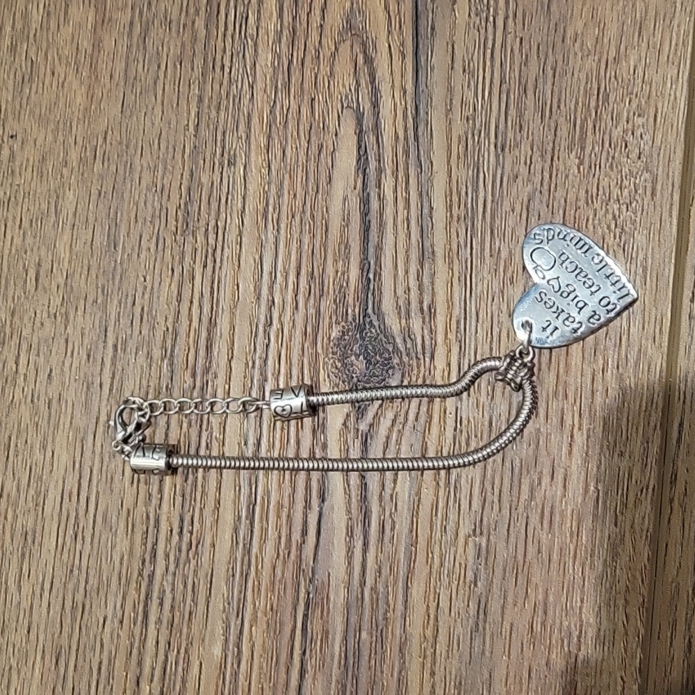 Bracelet❤️ - Picture 3 of 3